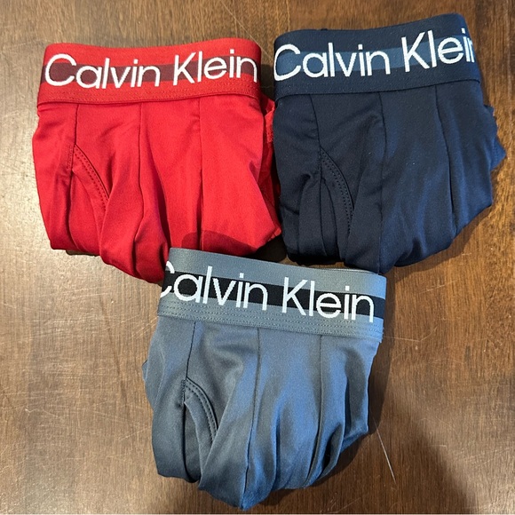 Calvin Klein Low Rise Trunks - Picture 2 of 5